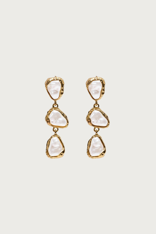 So Pearly Dangle Earrings