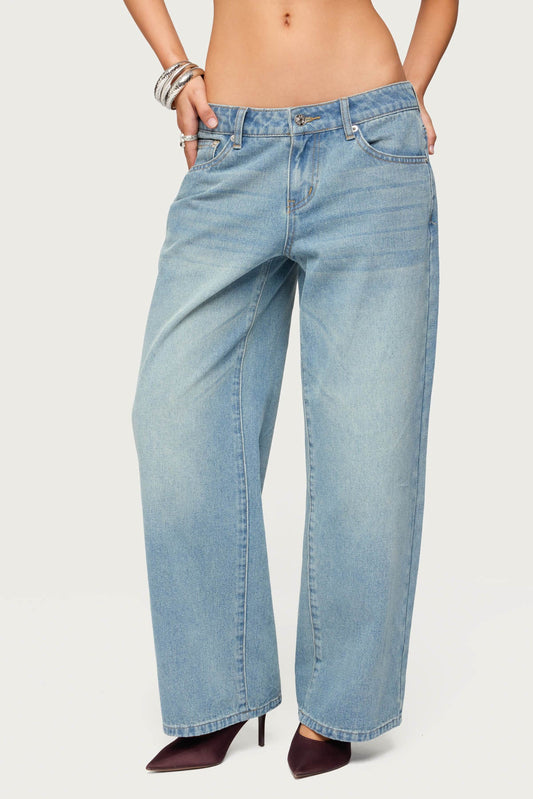 Petite Raelynn Washed Low Rise Baggy Jeans