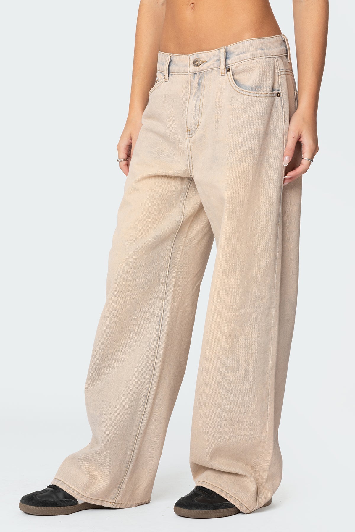 Dusty Washed Low Rise Baggy Jeans