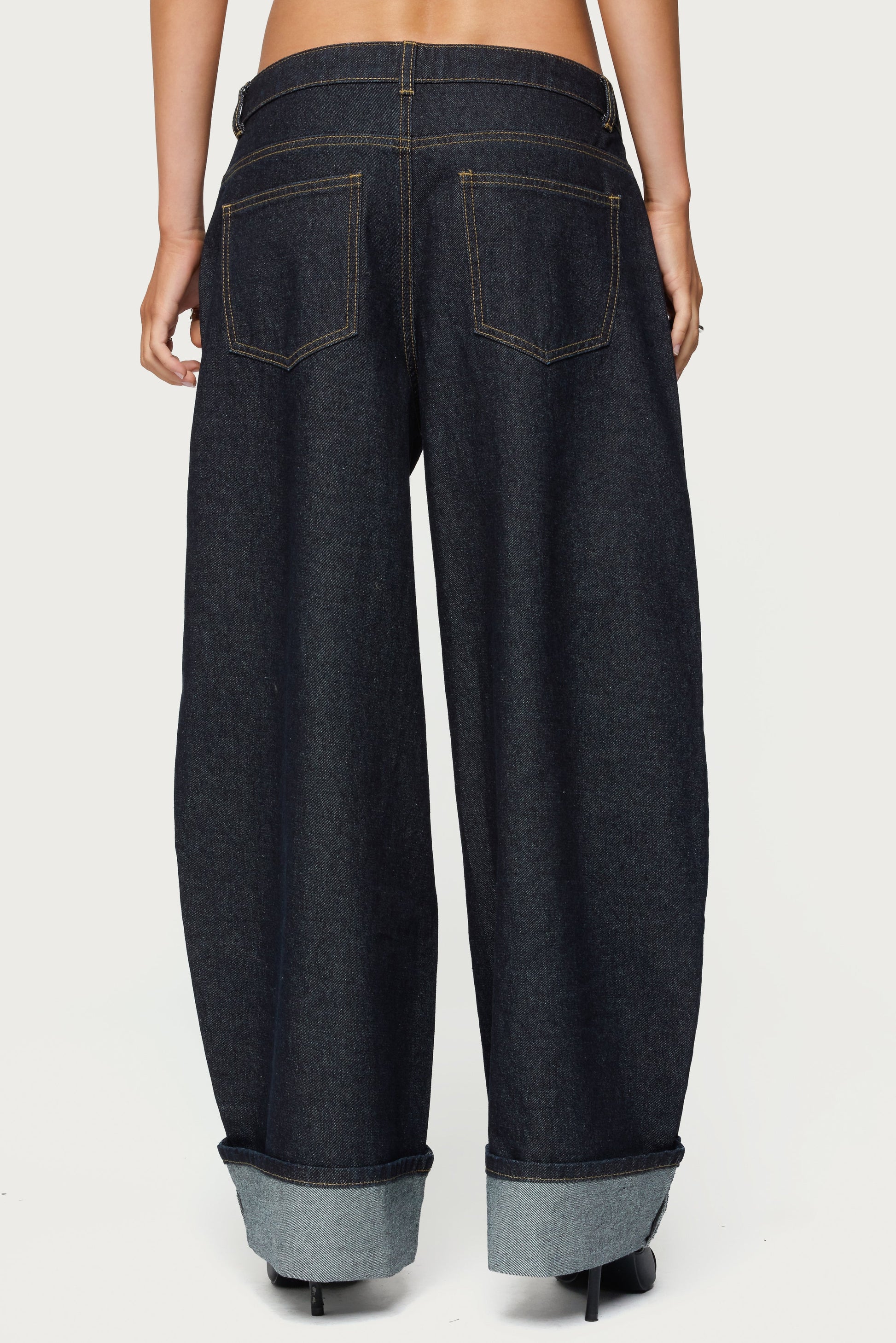 Petite Kella Low Rise Baggy Jeans